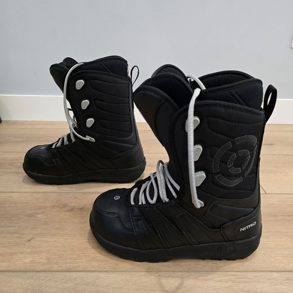 Nitro Snowboard Boots 10 Tyrant Black Snowboarding Athletic Winter Sport - Picture 3 of 11